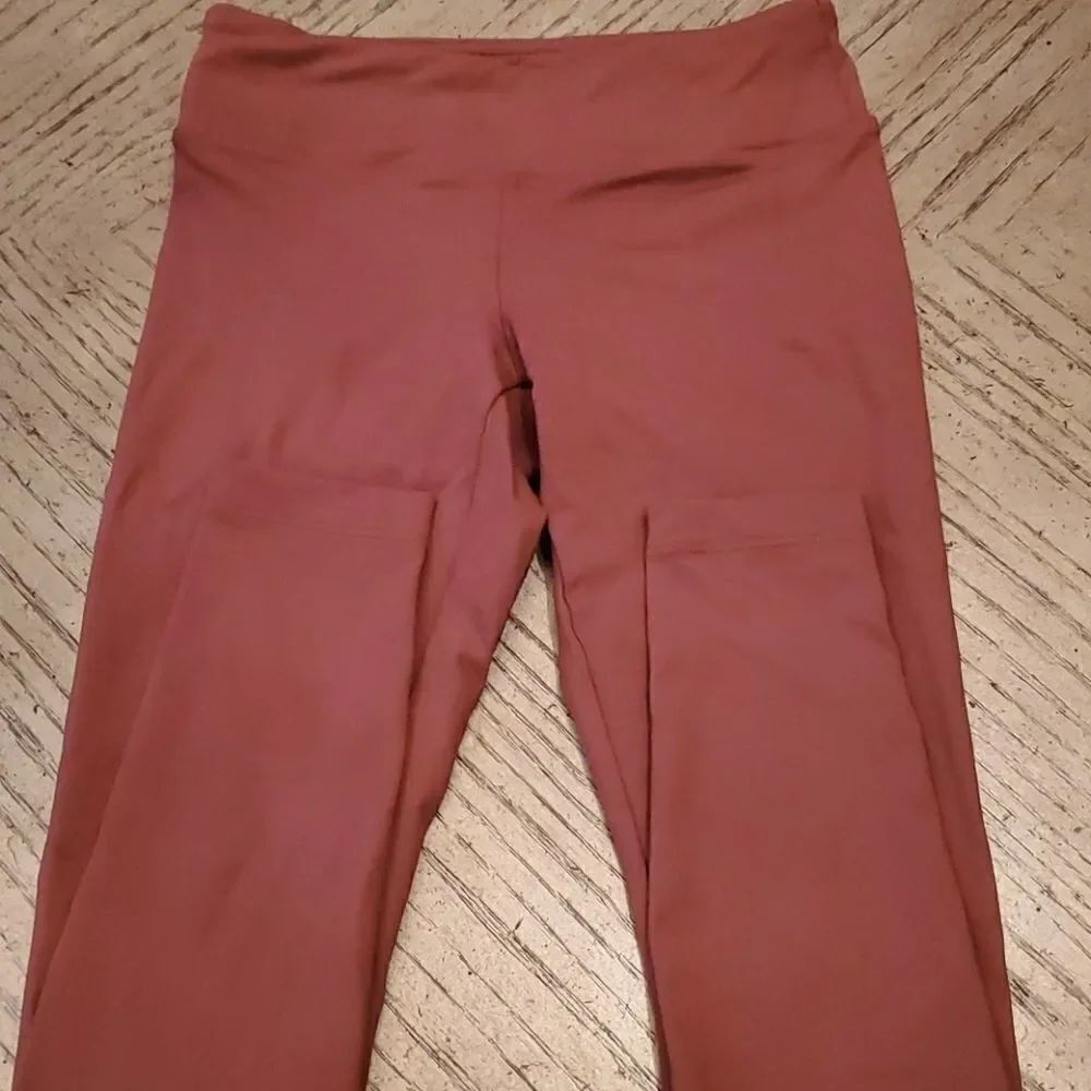 Koral Size Small brick leggings.